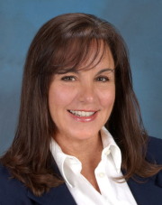 Photo of Leslie Corren