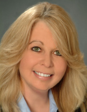 Photo of Maureen Poppe